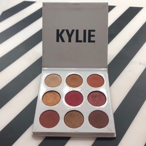 Kylie Cosmetics Burgundy Palette